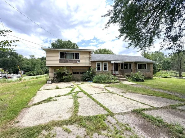 9739 269th AVENUE, Trevor, WI 53179