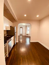 Rented by Metropolis Real Estate of Manhattan