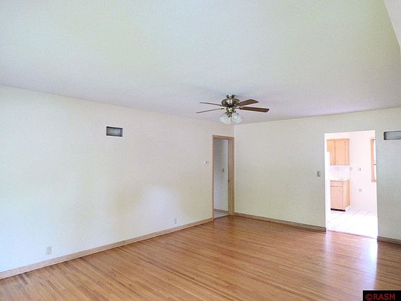 2nd image of 202 N Plainview Ave