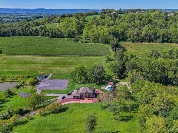 8644 Delaware Dr, Bangor, PA 18013