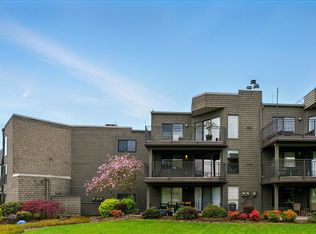 5630 S Riverside Ln APT 14, Portland, OR 97239