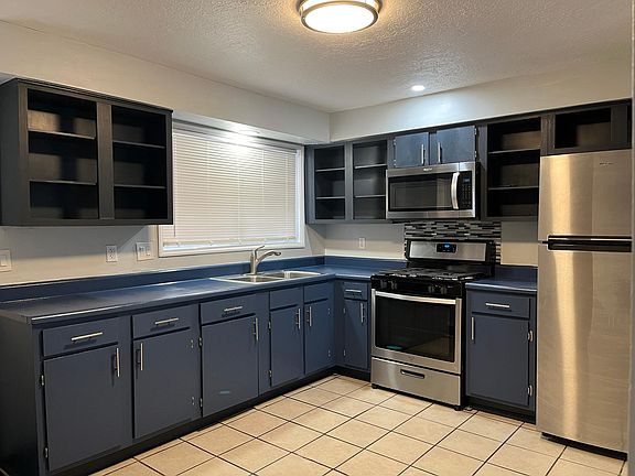 5th image of 3708 Bryn Mawr Dr NE APT A