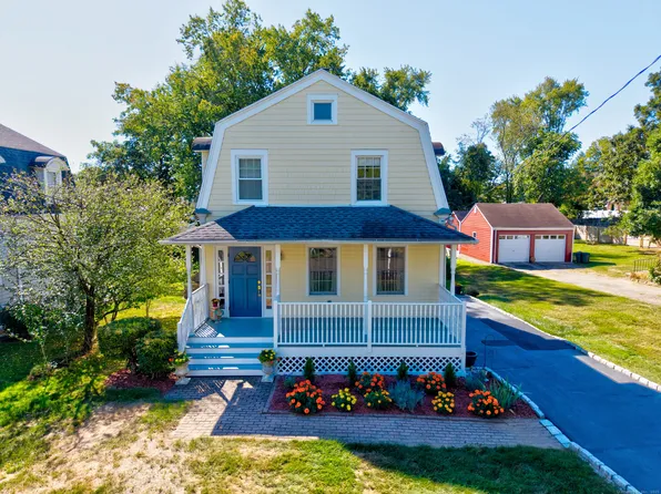 7 Chestnut Street, Darien, CT 06820