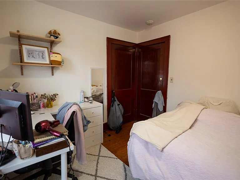610 Mitchell St — Photo 17