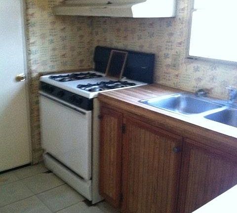 3rd image of 209 E Highland Ave