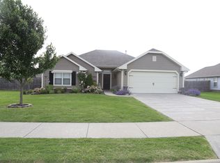 3753 Grand Valley Dr, Springdale, AR 72764