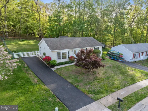 19 Casselberry Dr, Audubon, PA 19403