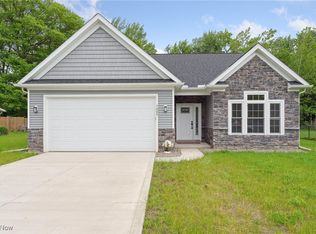 7605 Lake Rd, Madison, OH 44057