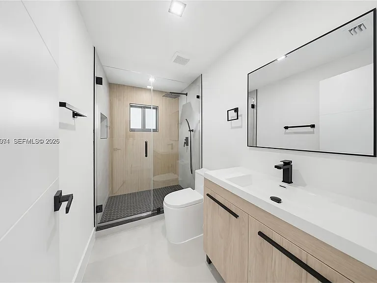 1021 NW 48th St — Photo 24