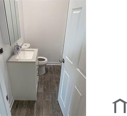 3rd image of 6402 S Eberhart Ave #2