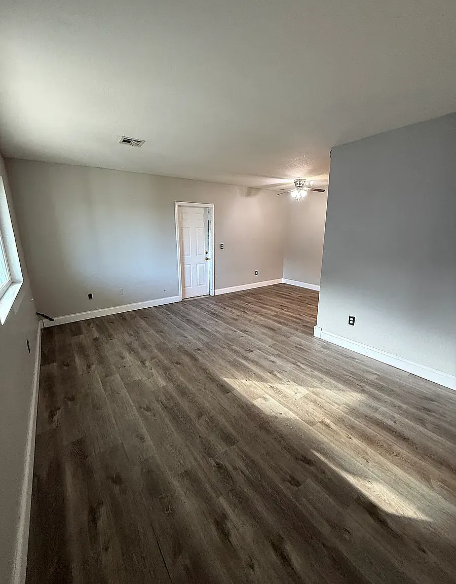 3 bed, 1100 sqft, $1,395 — Photo 2