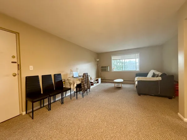 69 Newton St #11, Waltham, MA 02453