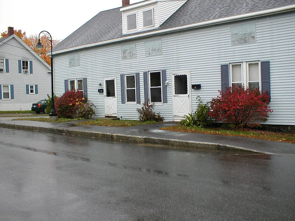29 Nichols Ave