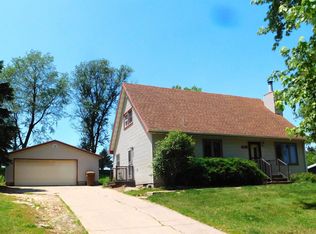 609 N 24th St, Denison, IA 51442