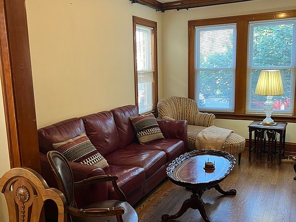 5th image of 4538 N Moody Ave