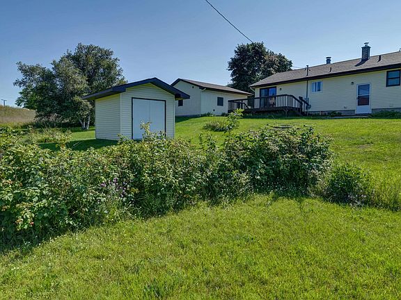 4th image of 11869 Center Rd