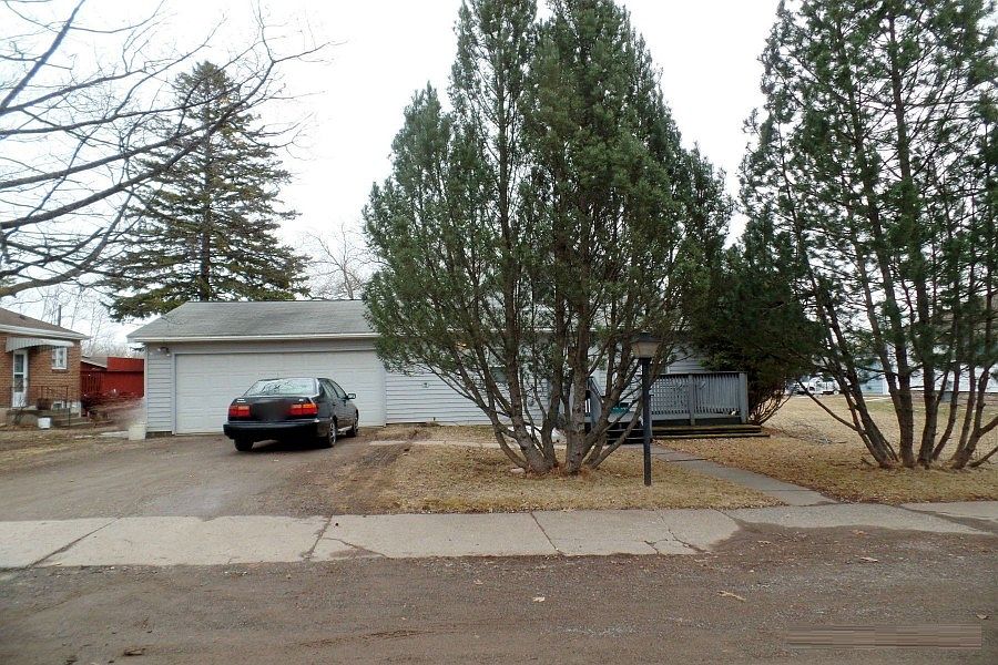 1st image of 434 92nd Ave W