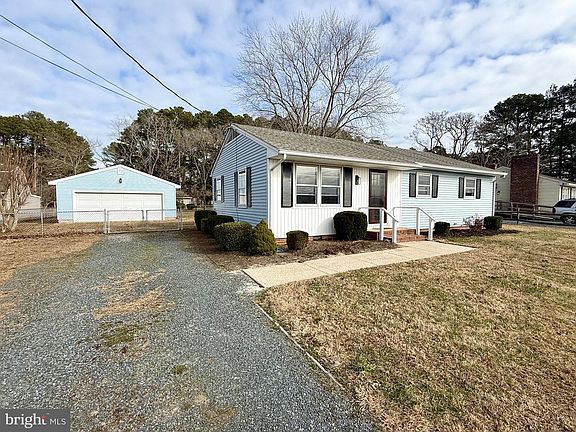 2nd image of 4609 Coulbourn Mill Rd