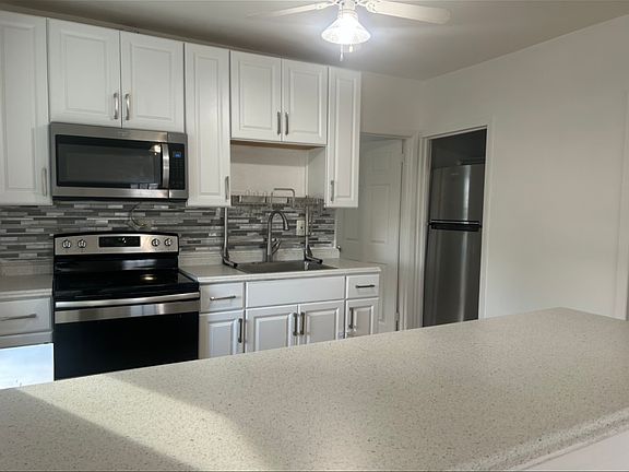 3rd image of 2530 W Chester Pike #2