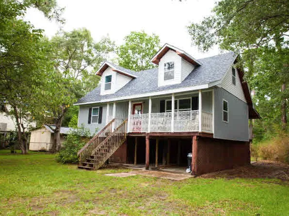 204 Major Farmer St, Dauphin Island, AL 36528