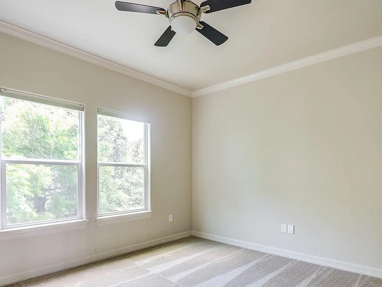 1009 Bryan Ave — Photo 19