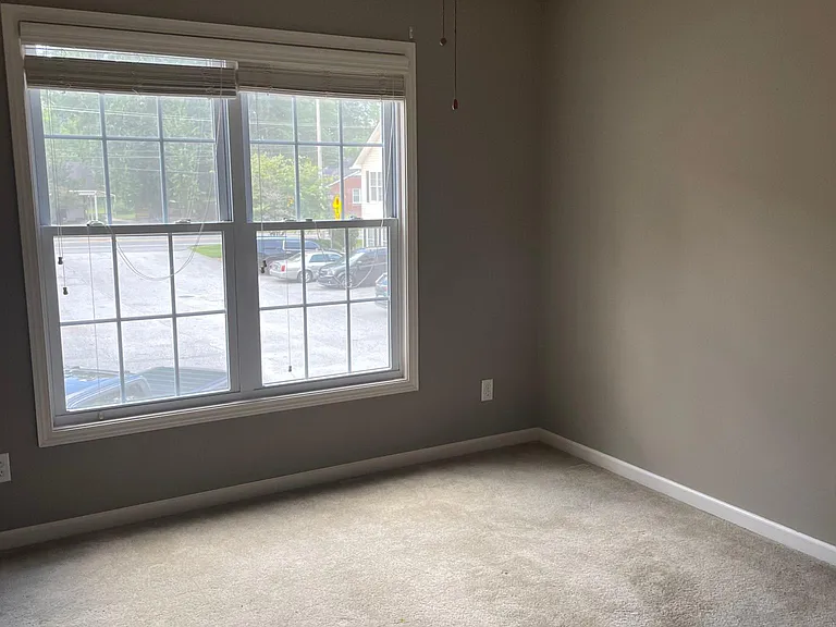 1136 E Lee Rd — Photo 21