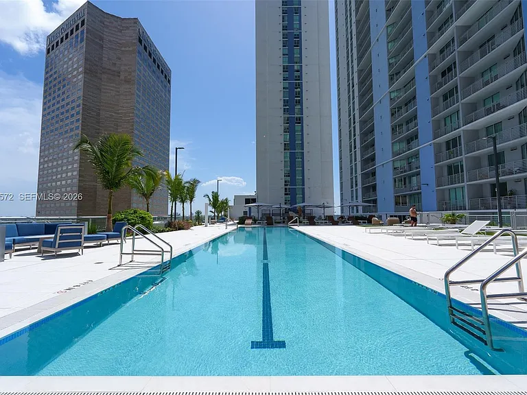 335 Biscayne Blvd #1600 — Photo 17