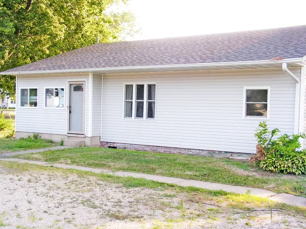212 S Arch St, Wyanet, IL 61379
