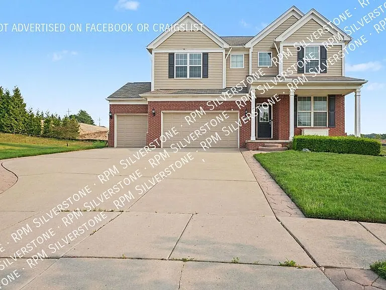 1235 Ardmore Ct — Photo 3