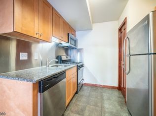 113 Ferry St, Newark, NJ 07105