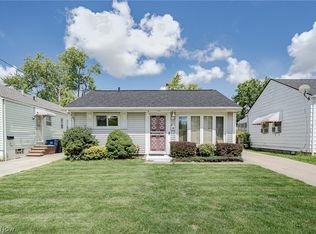 16225 Clearview Ave, Cleveland, OH 44128