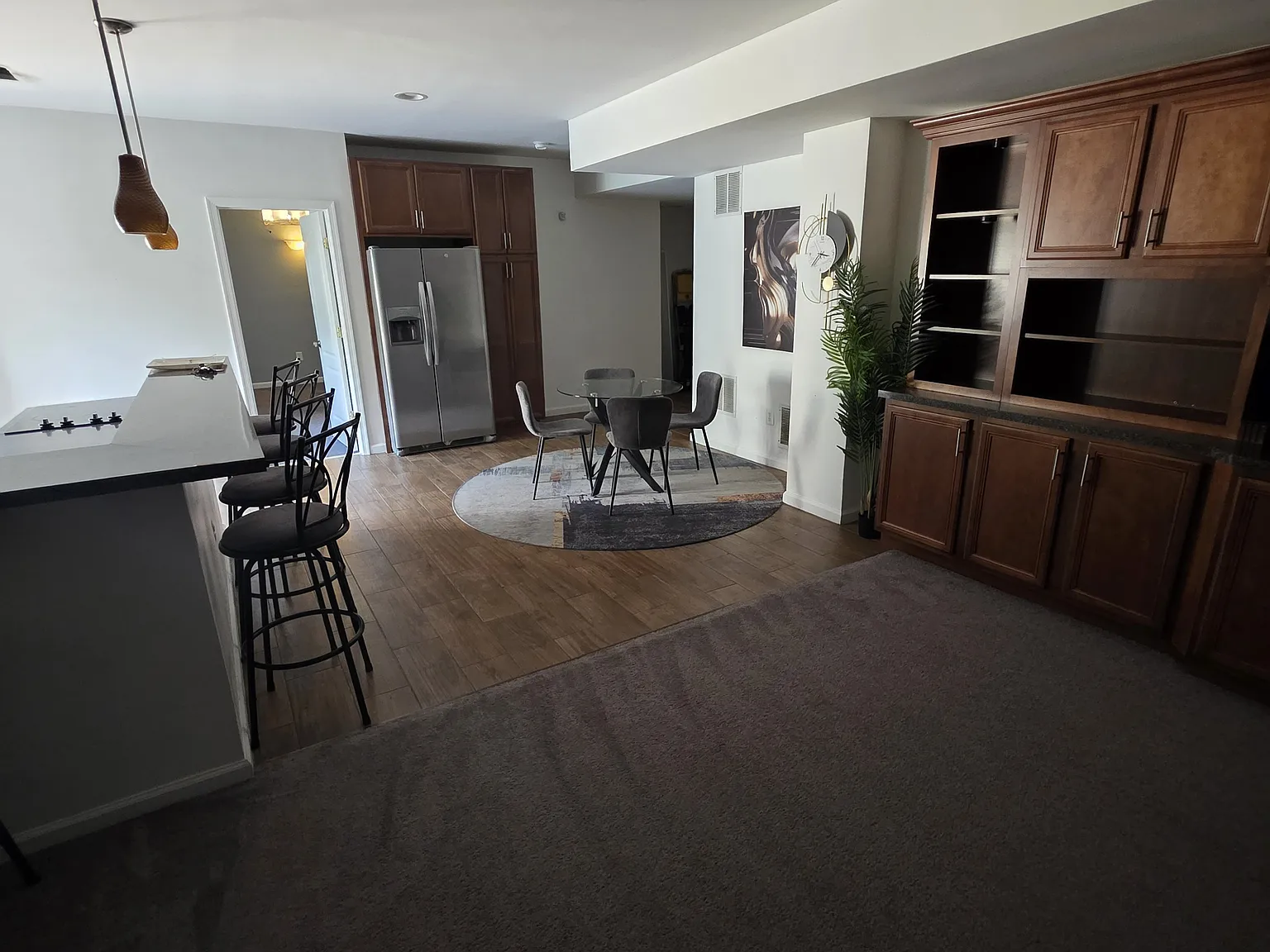 2 bed, 1200 sqft, $1,795 — Photo 2