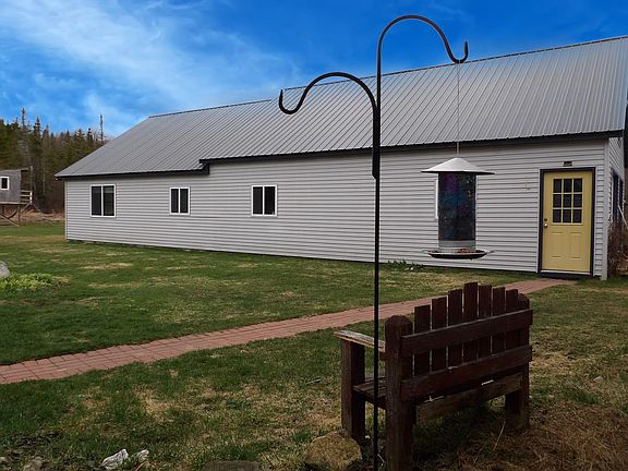 3rd image of 76 Meadowview Lane