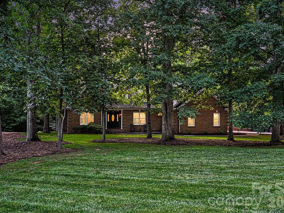 4016 Ancestry Cir, Matthews, NC 28104 | MLS #4390345 | Zillow