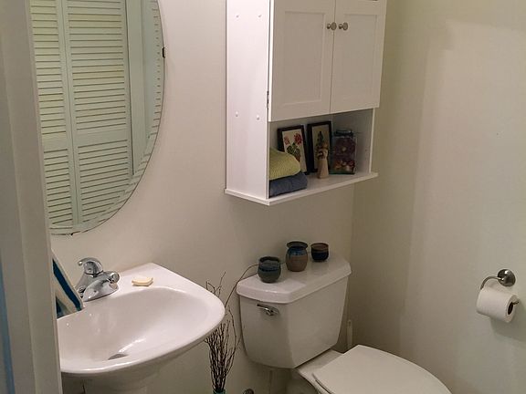 Powder room