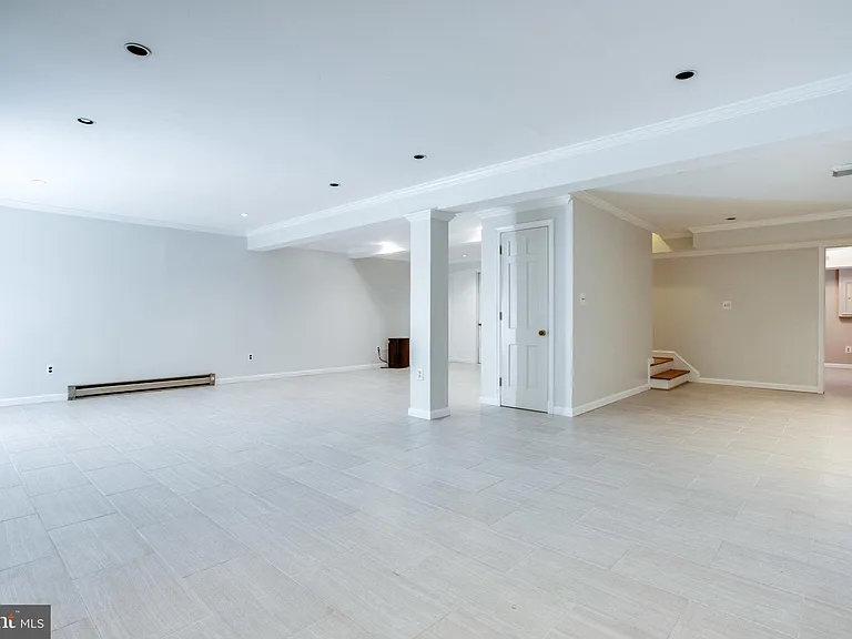 8500 Brook Rd — Photo 42
