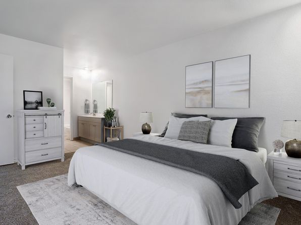 4888 S Highland Cir APT 22