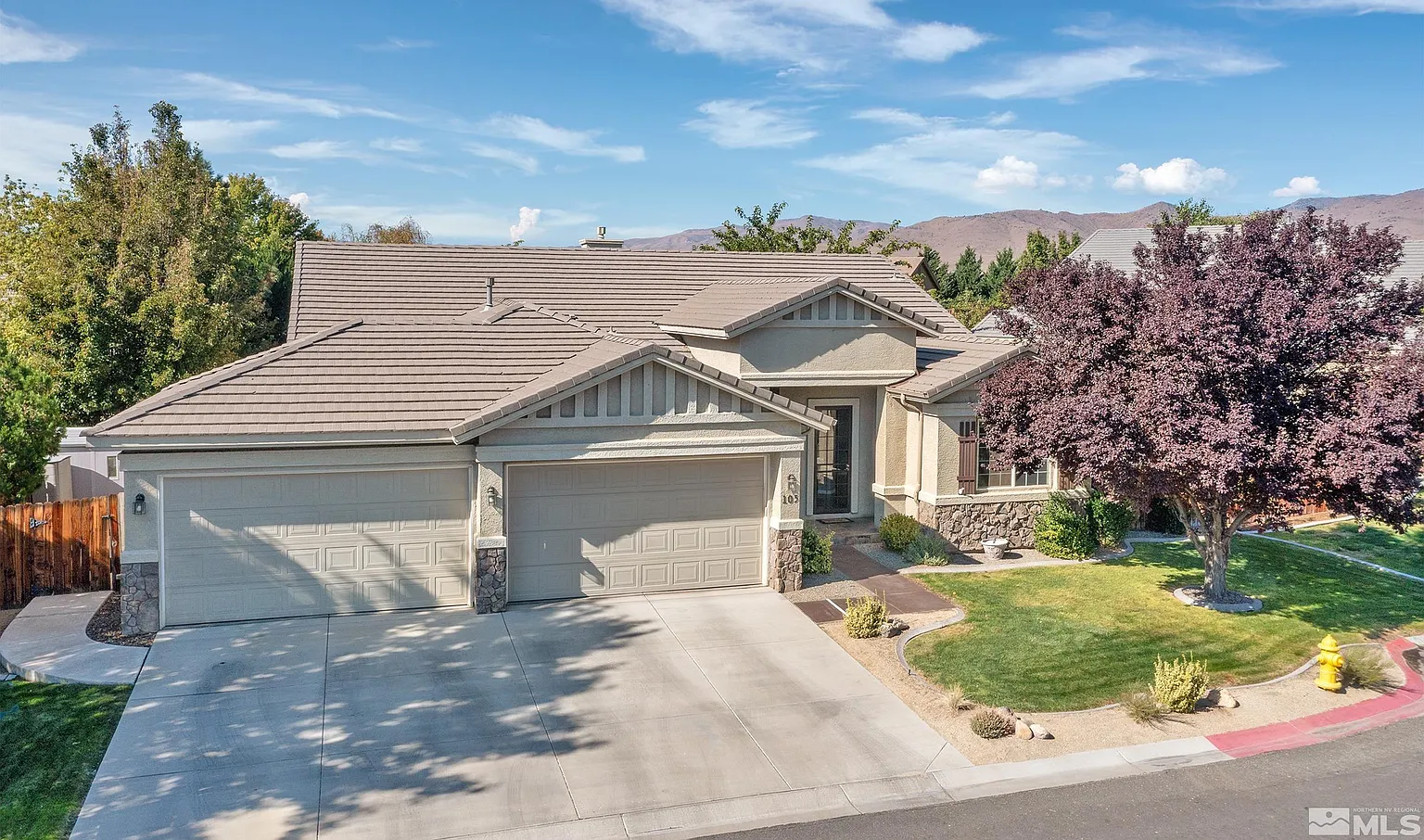 105 Canterbury Ct photo 1