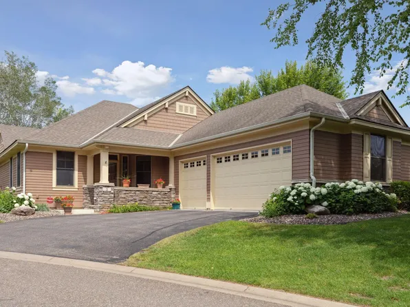 2 Marsh Rdg, North Oaks, MN 55127