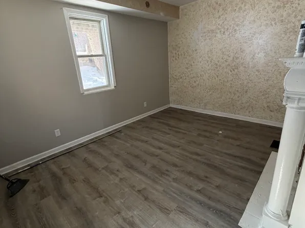 563 Montview Pl APT 1, Pittsburgh, PA 15221