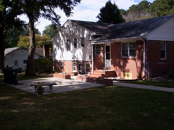 2nd image of 124 Walker St