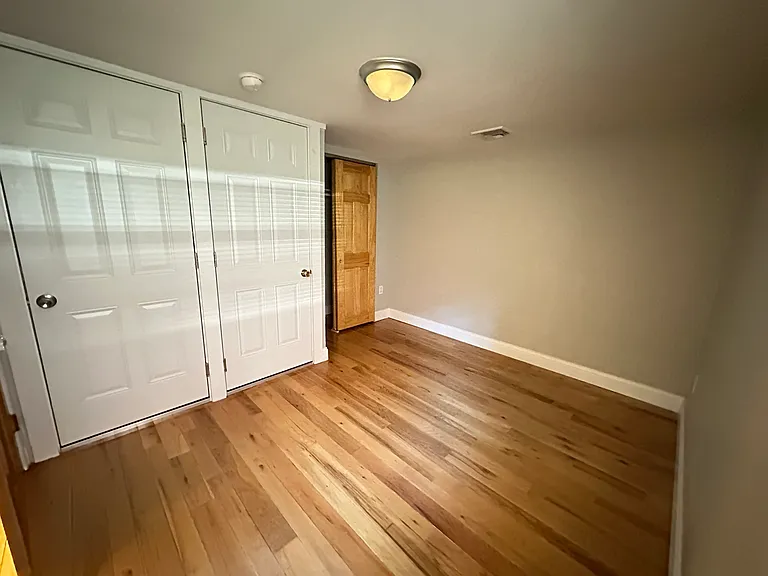 28 E Grand Ave #1B — Photo 2