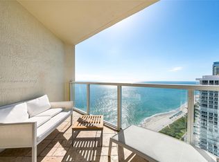 La Perla, Sunny Isles Beach, FL 33160