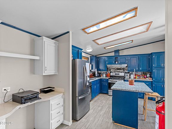 4th image of 4075 Bobolink Cir