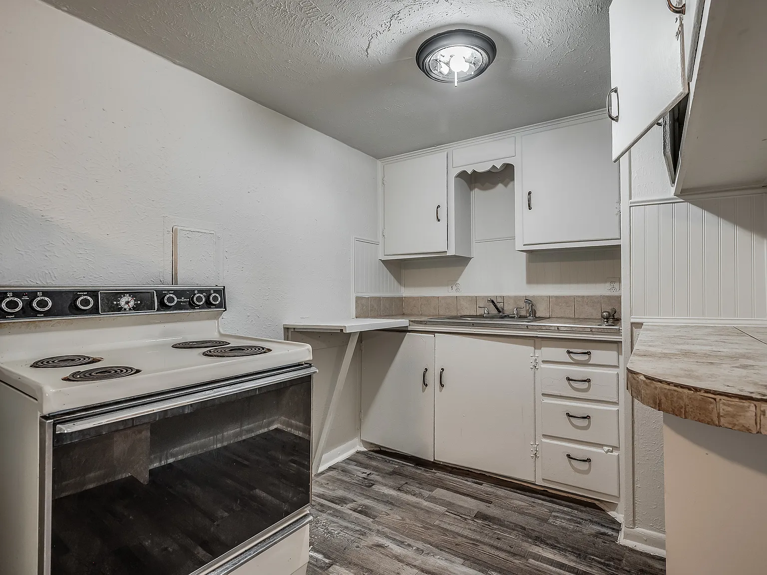 1803 NW 22nd Street - 2309... — Photo 4