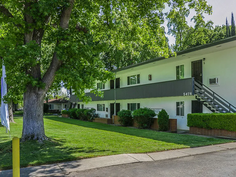 Carlson Drive Apartments — Photo 17