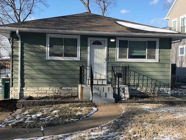 1st image of 141 W Sarah Ave
