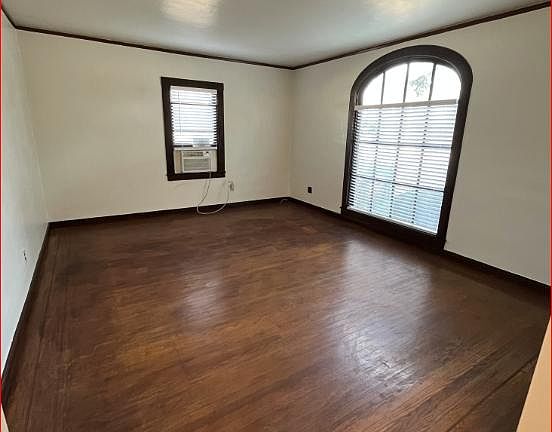 3rd image of 316 3rd St