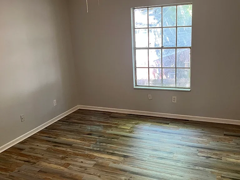 1785 Grovehaven Cir — Photo 5