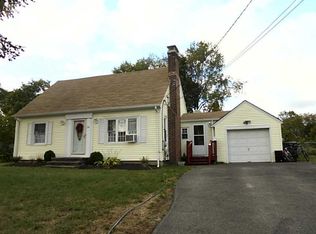 136 Harmony Ct, Warwick, RI 02889